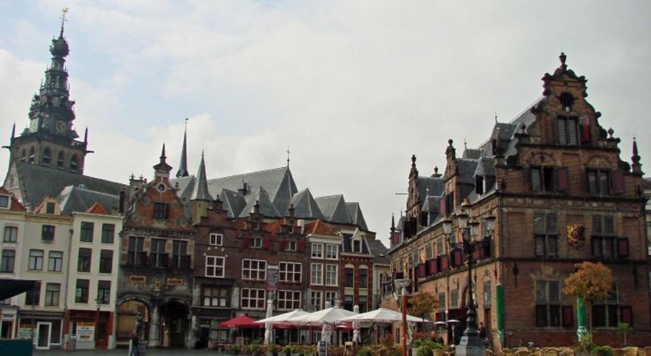 Gastenverblijf Aan De Bagijnstraat Heumen Esterno foto